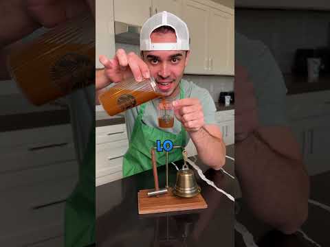 TRUCO de magia INCREÍBLE con CAFÉ DE STARBUCKS☕ #shorts #trucosdemagia