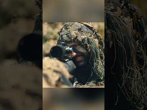 “There is a big snake in front of him”--Extraordinary.Rescue
