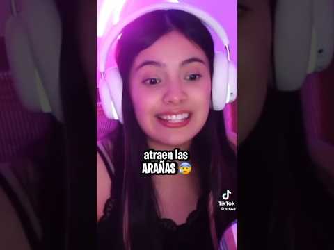 La luz verde atrae a las arañas? 🕷️😦