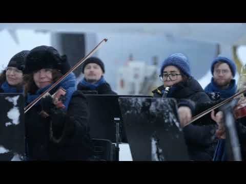 Hear the Finnish Happiness – Finnair & Lauri Porra: Matkantekijä