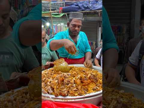 চকবাজারের ঐতিহ্যবাহী বড় বাপের পোলায় খায় আর ঠোঙা ভইরা লইয়া যায়? Chowkbazar Iftar #foodila
