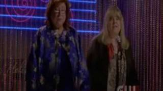 Cast of the Gilmore girls Singing