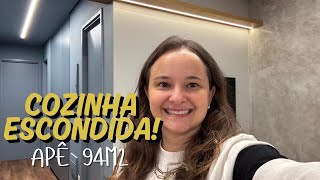 Apê 94m2 -  Tons de cinza, corredor azul e cozinha escondida!