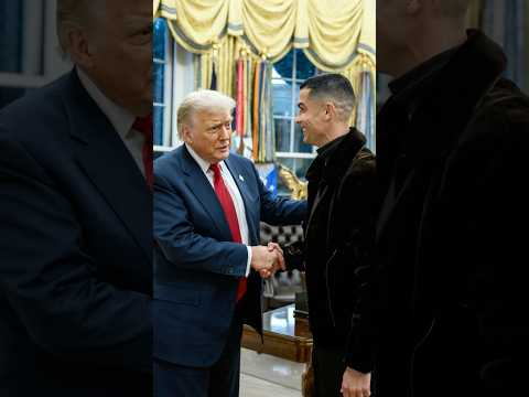 Ronaldo en mission lèche cou*lles à la maison blanche