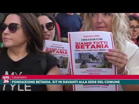 Catanzaro: Fondazione Betania. Sit in davanti alla sede del Comune