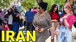 They Sing Because They Are Not Free 🖤❤️🎶 | 🇮🇷 Voices of Iran – Khaju Bridge