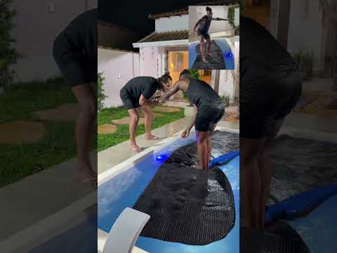 Claudinho aprendeu a surfar mesmo! 😂😂
