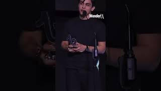 Alan Arrieta celebra su triunfo como Artista del Año y agradece emocionado en los TikTok Awards