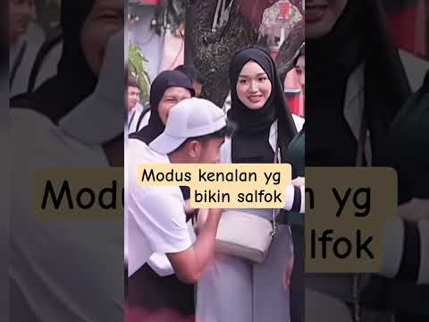 Modus kenalan yg bikin salfok sama yg dibelakangnya