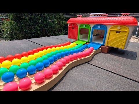 4-color garage marble run ☆ Wave-shaped wooden plate & bridge course