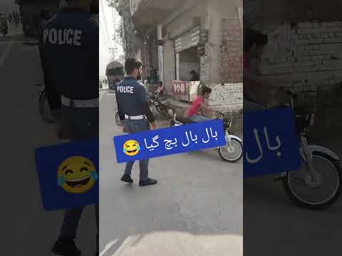 Traffic police latest video traffic police funny video traffic warden chalan video traffic police