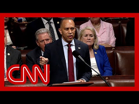 Democratic leader uses ‘Magic Minute,’ delaying Trump bill vote