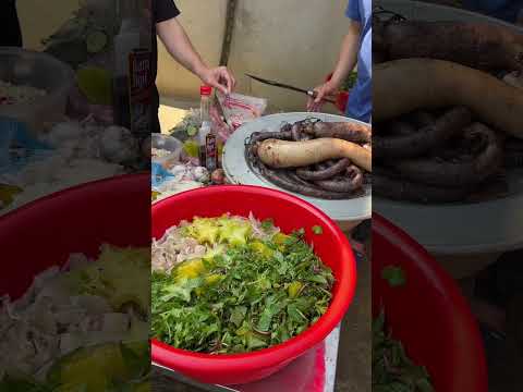 Bữa tiệc linh đình cùng bà con trên bản Tây Bắc