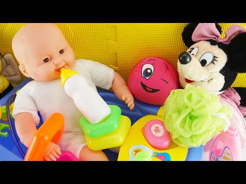 Baby Doll Sister Bath Time! Take Care of Baby Doll Sister Bath Routine!