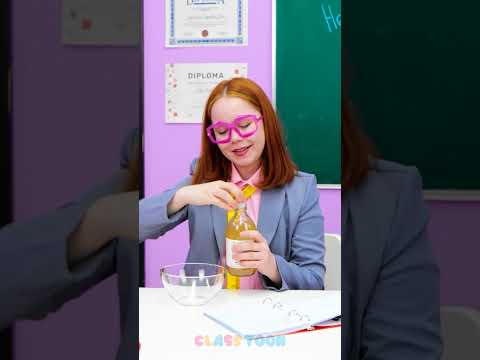 Easy Trick ๐ง to CLEAN Your Hair ๐งผ #hacks #kidsvideo