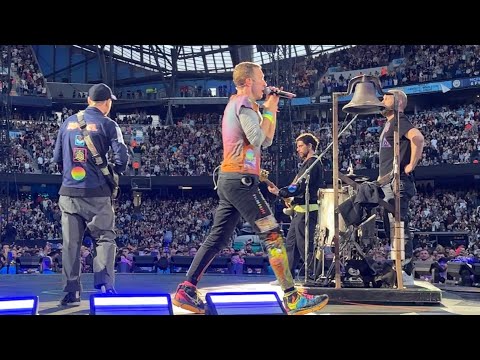 COLDPLAY LIVE AT THE ETIHAD STADIUM MANCHESTER 31/05/23 SOMETHING JUST LIKE THIS