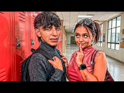 ¡LA PROFESORA de MI UNIVERSIDAD INTENTA LIGAR CONMIGO!