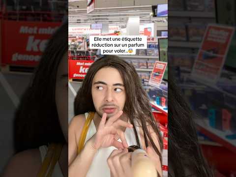Elle essaye de v*ler en mettant une étiquette réduction 😱 #humour #comedie #client #vendeur #short