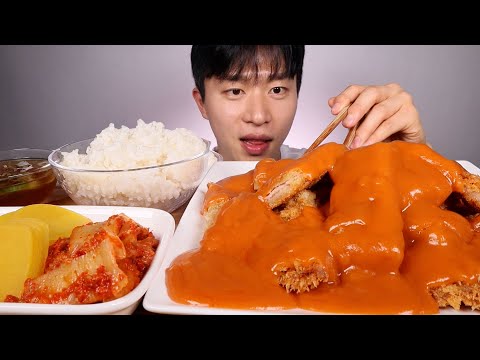소스를 많이 부었다,, 탐진강 왕돈까스 밥 김치 단무지 먹방! ASMR MUKBANG pork cutlet rice kimchi Eating show