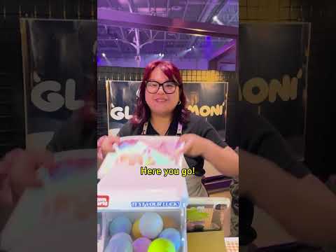 We surprised a Gekko cosplayer...のサムネイル