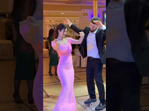 Как трогательно 🥹 Танцуют Брат и сестра на свадьбе брата❤️