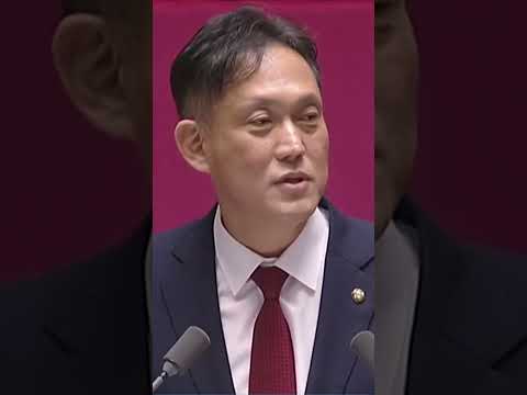 김태규 돌직구 "<strong>계엄</strong> 유발자 누구냐" ㄷㄷㄷㄷ #웃긴짤