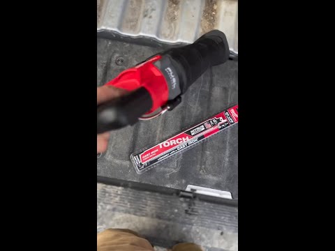 M18 FUEL™ SAWZALL® Reciprocating Saw | 2821 Video Credit: @colin.does.electric