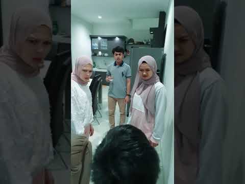 #SHORTS | Misteri Gelas Lipstick Merah