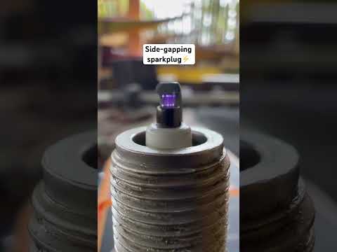 Side-gapping sparkplug,faster ignition⚡️ #highlights #automobile #mechanic #subscribe #bjuneworks