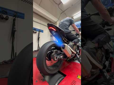 2022 BMW S1000R with BT Moto Flash Goes Wild On Dyno
