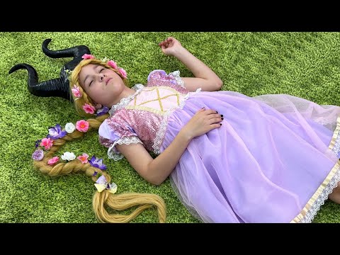 Sofia Pretend Princess Rapunzel + more stories  about toy beauty salon