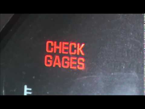 porque aparece este aviso check gages en el tablero de mi carro