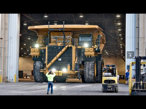 Cat's Largest Dumptruck Leaving MINExpo 2024