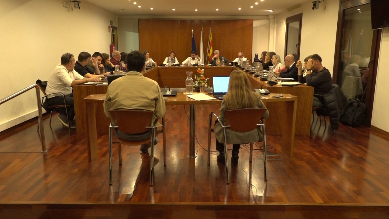 El ple de Manlleu aprova congelar els impostos del 2027