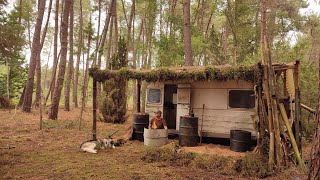 Survival Metal Box - Transforming an old abandoned  caravan into a survival space