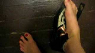 I compare my bare Women's size 14 feet to Ben's Size 8.5 Shoe - YouTube