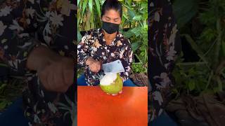 Thai Lady Coconut Cutting Skills | Bangkok Street Food