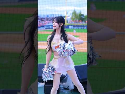 ssg랜더스 정설아치어리더 응원 직캠 #shorts #<strong>정설아</strong> #치어리더 #응원 #공연 #직캠 #영상 #ssg랜더스