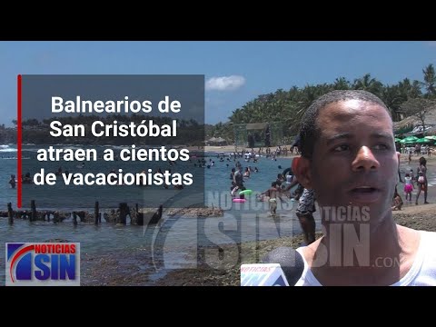 Balnearios de San Cristóbal atraen a cientos de vacacionistas