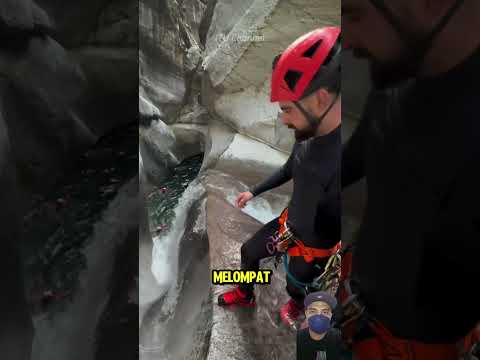 CARA YANG MENYERAMKAN BUAT LOMPAT DI AIR TERJUN❗(@naelimitsadventure)