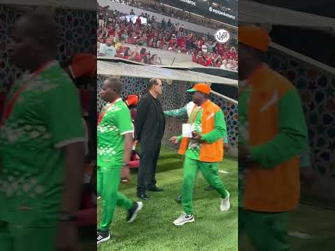 بادو الزاكي يوجه التحية إلى الجماهير المغربية
