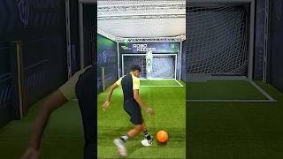 Kid Ronaldo vs Robot Goalkeeper 😨