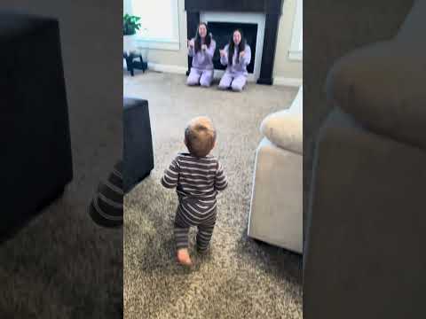 Will the twins pick the right twin mom?? #twins #twinbabies #twinmom