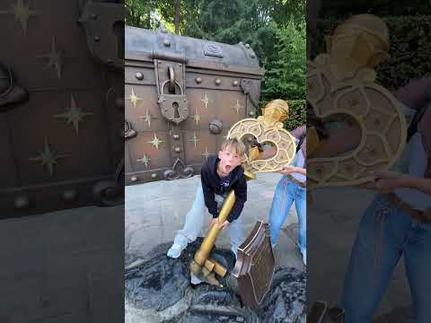 Geheimer Schlüsselzauber 🗝️🔑🔐#shorts #schlüssel#freizeitpark#zauber