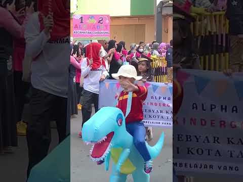 Azufi Jadi Anggota Drumband ! Marching Band Anak TK