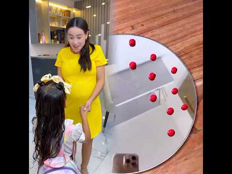 Prohíbe que su hija juegue con su hermanastra, pero un giro inesperado cambia todo😱parte 1