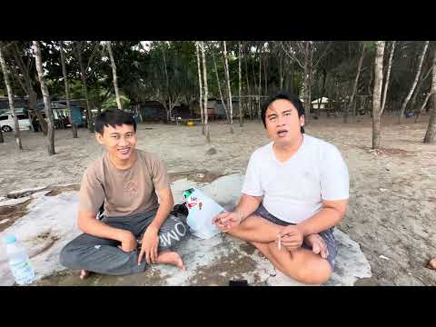Sejenak ngobrol sama Gareng Jajak di tepi laut