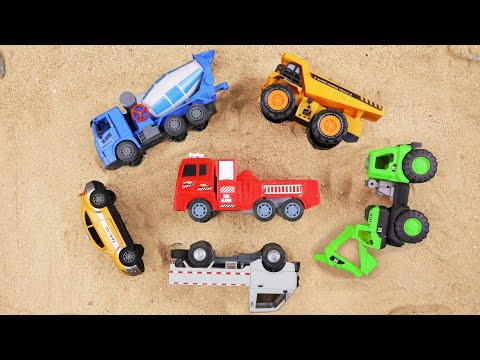 Rescue the truck from the pit with excavator and crane truck | Car toy stories | Enjo mini farm