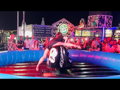 UNREAL🔥GIRL RIDE MECHANICAL BULL BENIDORM 🇪🇸Spanish Rodeo 2024 4K