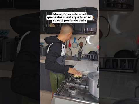 Cuando la edad ya te manda seรฑales ๐๐ #parati #humor